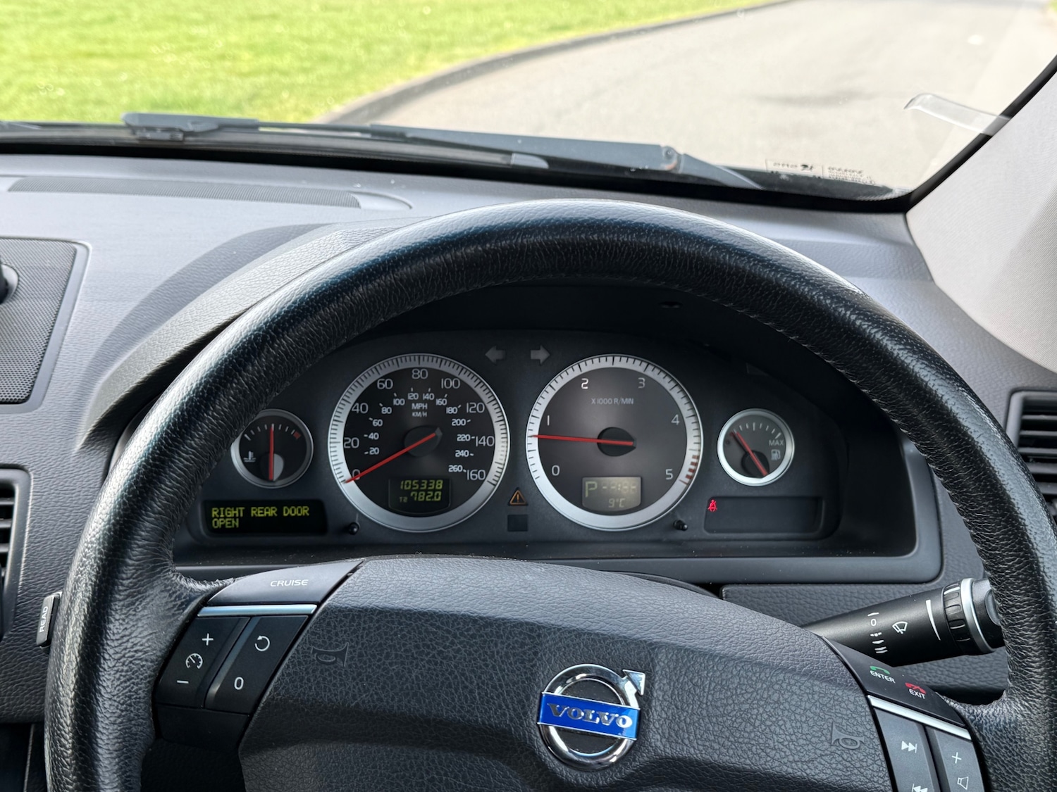 Used Volvo XC90 2011 for sale - 77967975: Photo 24