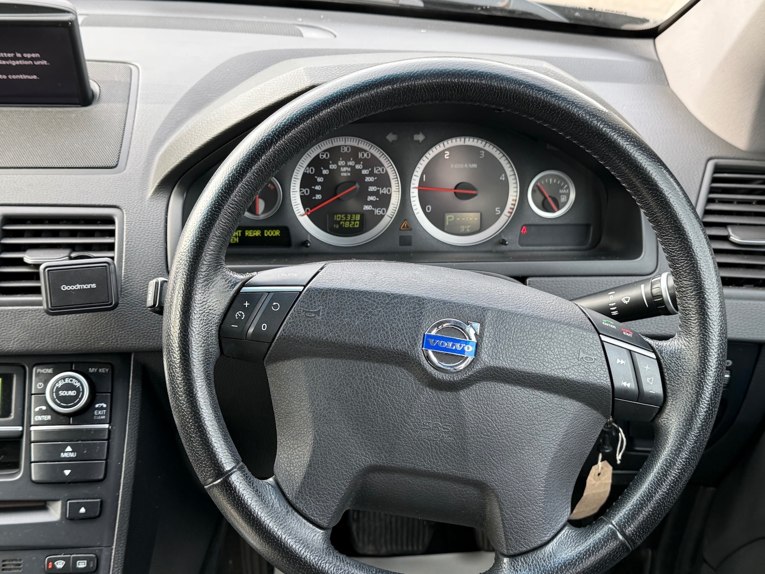 Used Volvo XC90 2011 for sale - 77967975: Photo 25