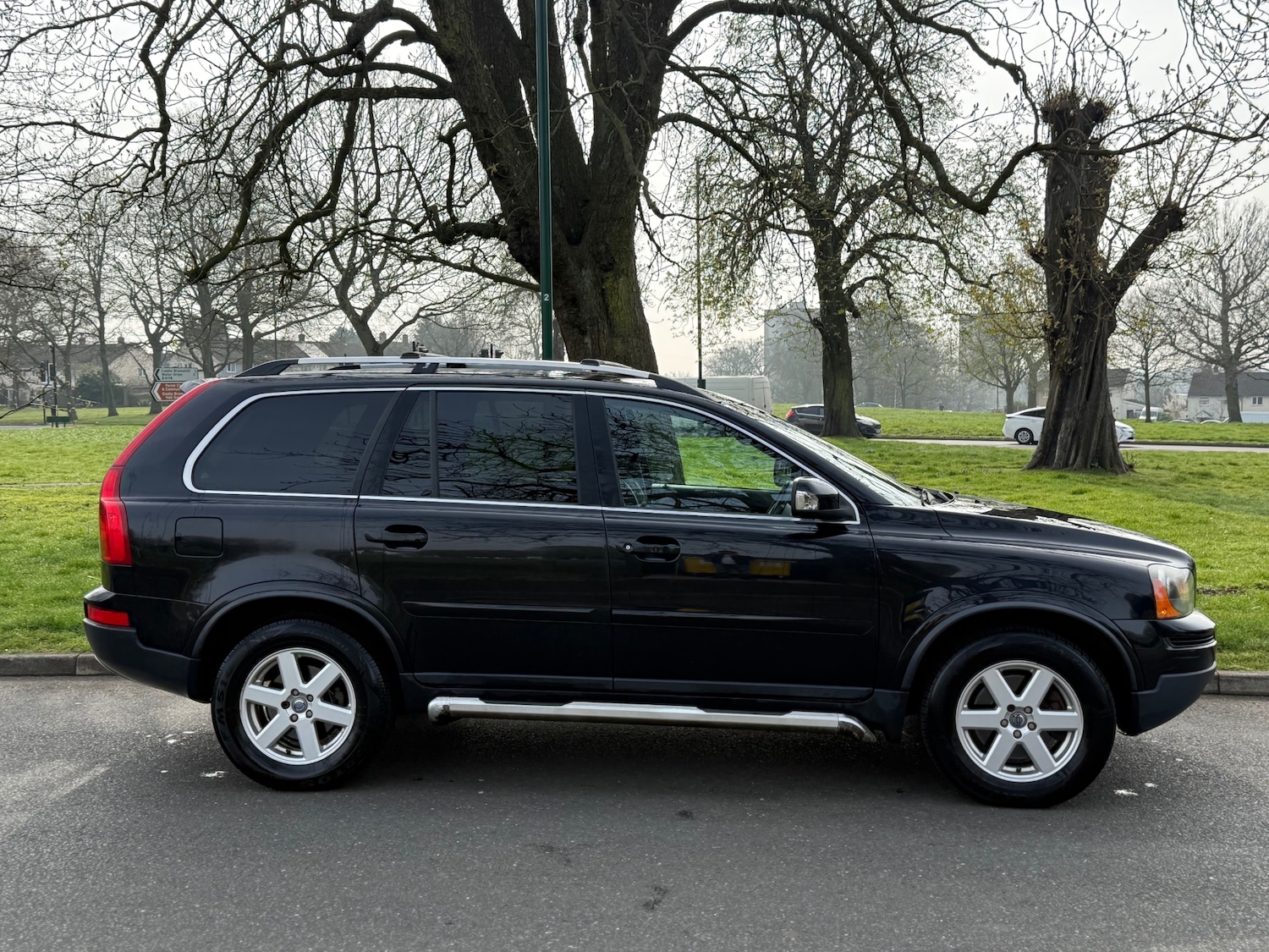 Used Volvo XC90 2011 for sale - 77967975: Photo 3