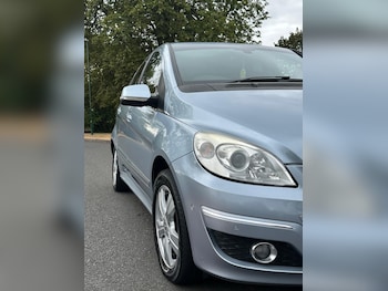 Used Mercedes-Benz B Class 2010 for sale - 79463652: Photo