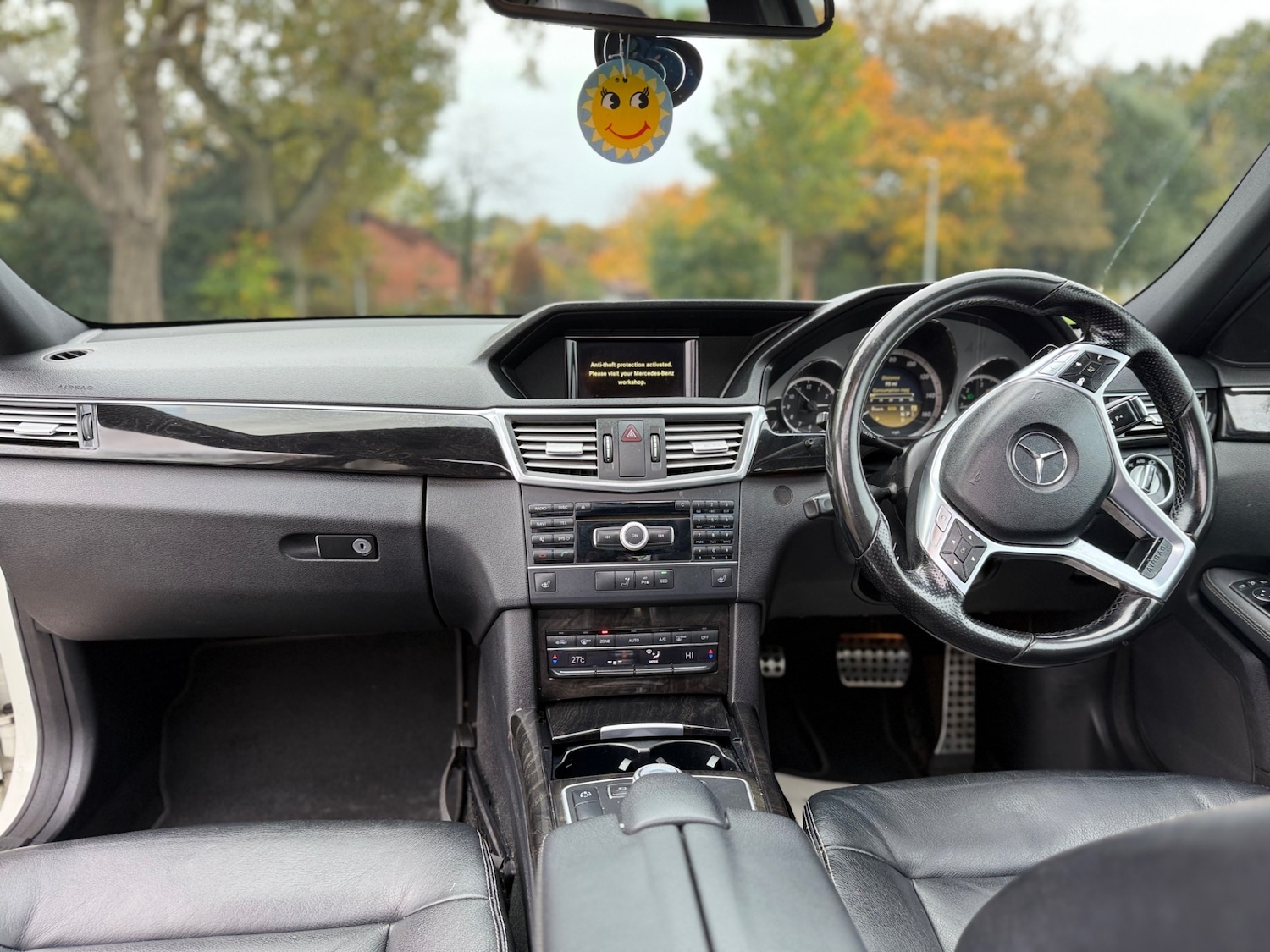 Used Mercedes-Benz E Class 2011 for sale - 76414917: Photo 14