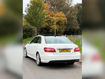 Used Mercedes-Benz E Class 2011 for sale - 76414917: Photo