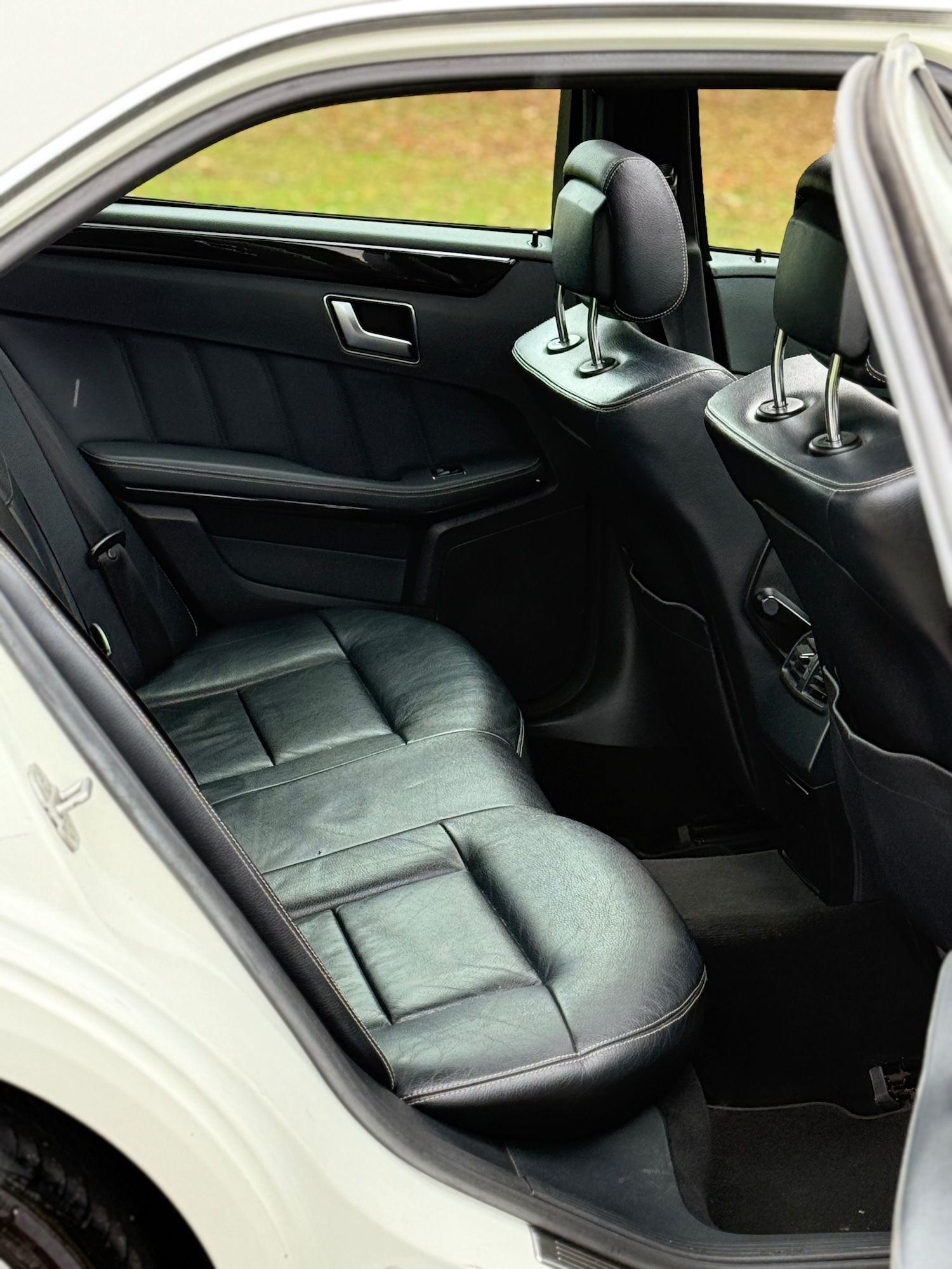 Used Mercedes-Benz E Class 2011 for sale - 76414917: Photo 7