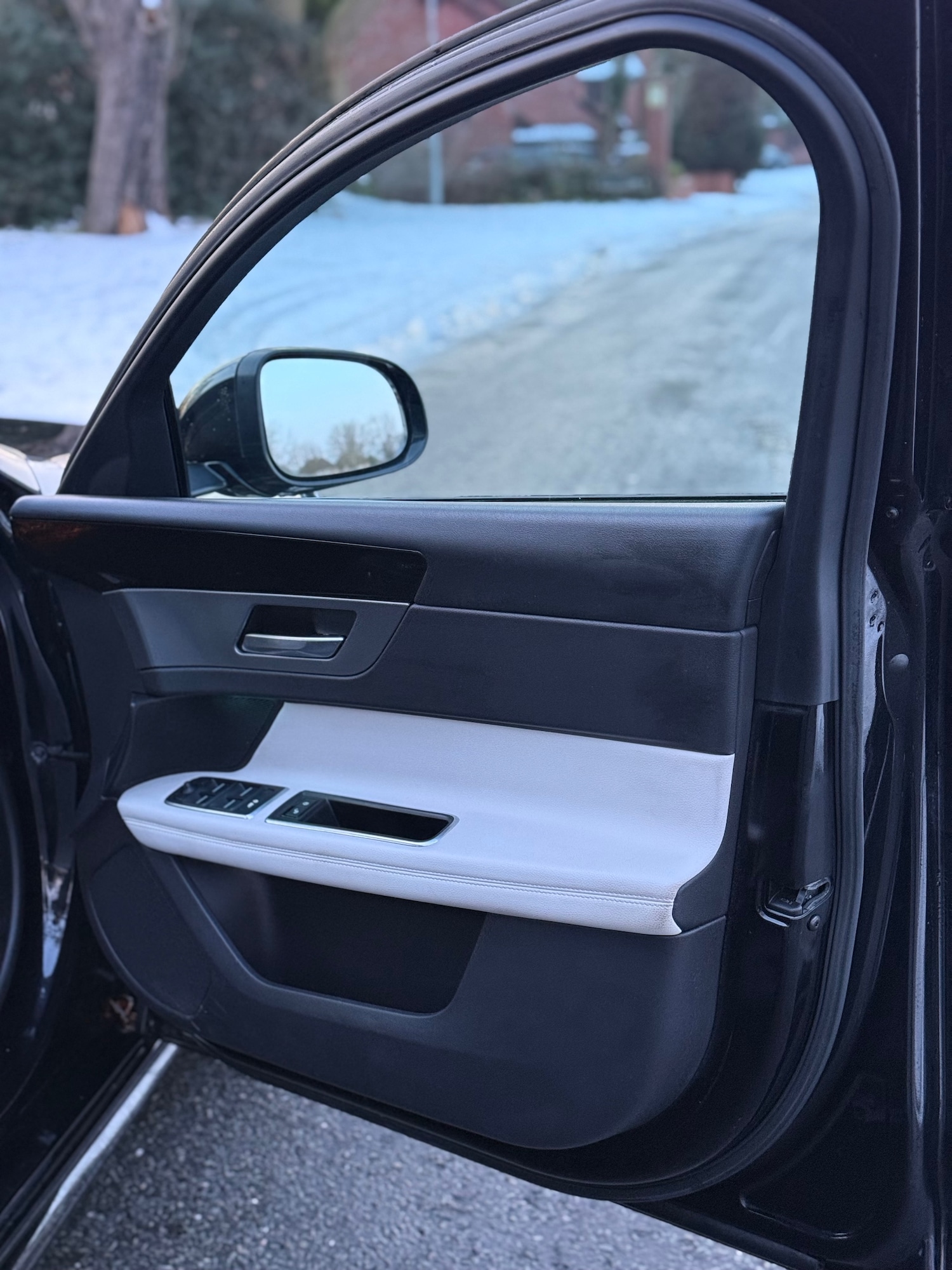 Used Jaguar XF 2017 for sale - 77162397: Photo 11