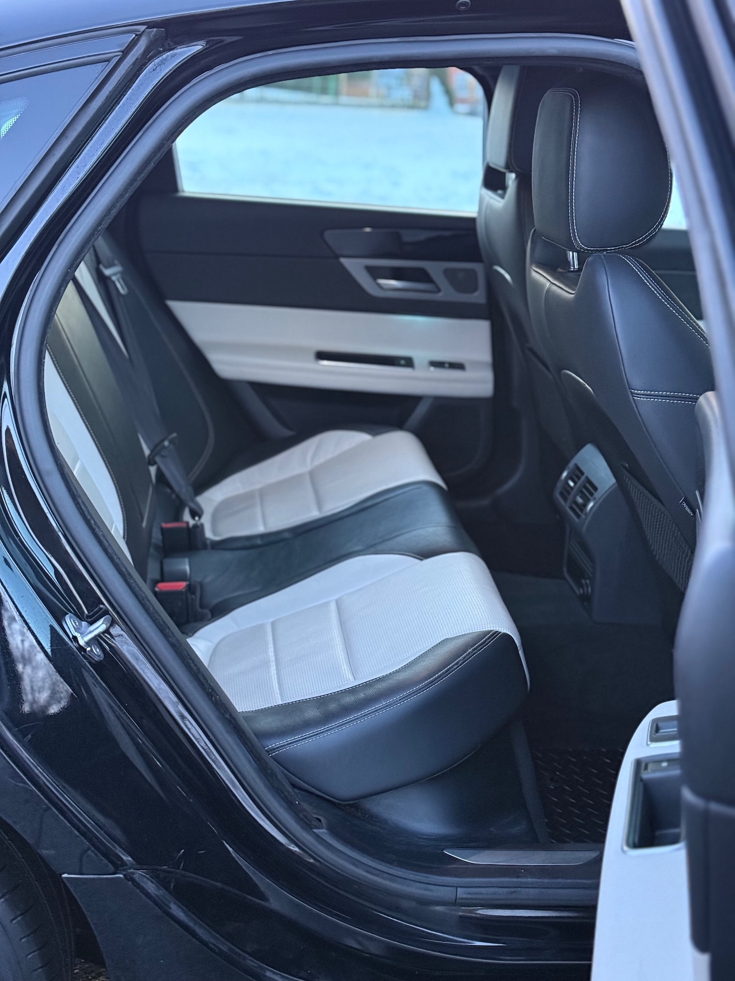 Used Jaguar XF 2017 for sale - 77162397: Photo 12