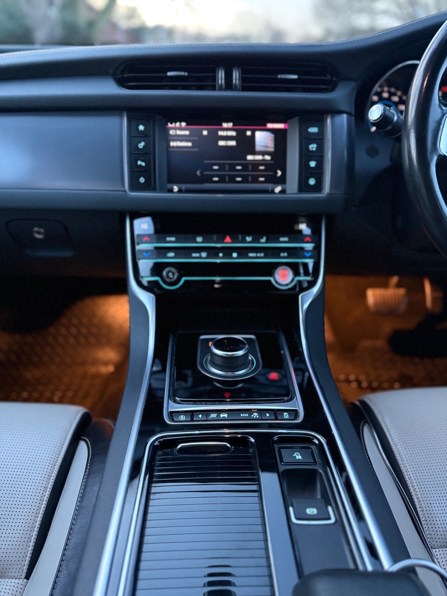 Used Jaguar XF 2017 for sale - 77162397: Photo 16