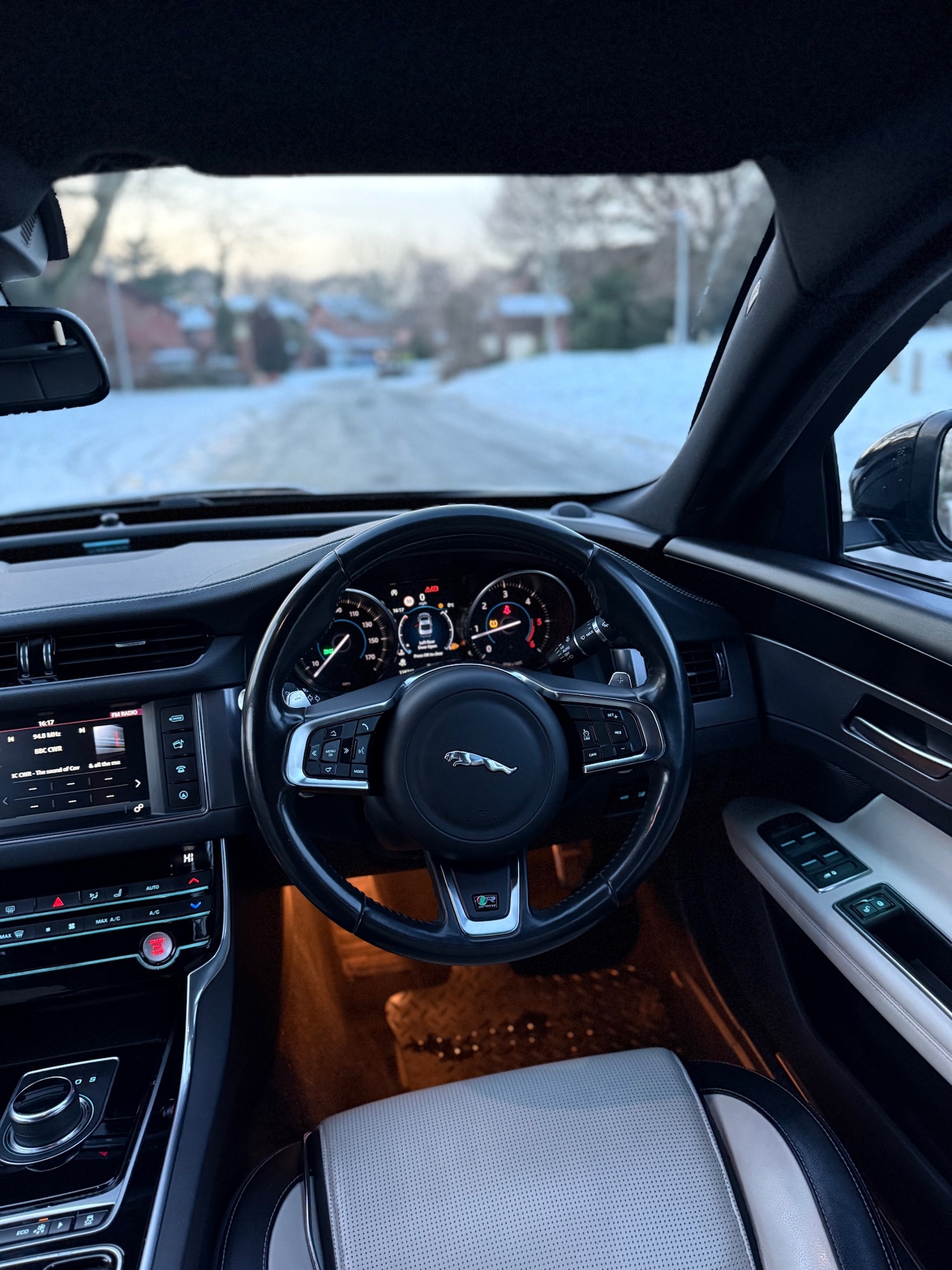 Used Jaguar XF 2017 for sale - 77162397: Photo 17