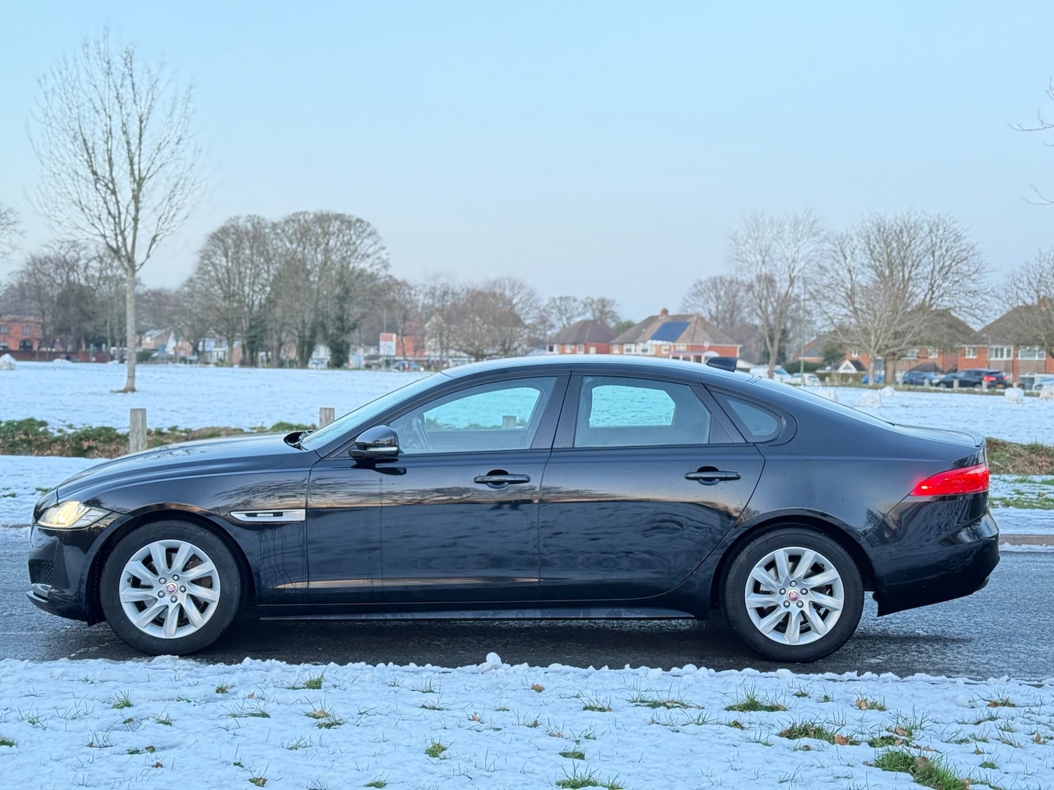 Used Jaguar XF 2017 for sale - 77162397: Photo 3