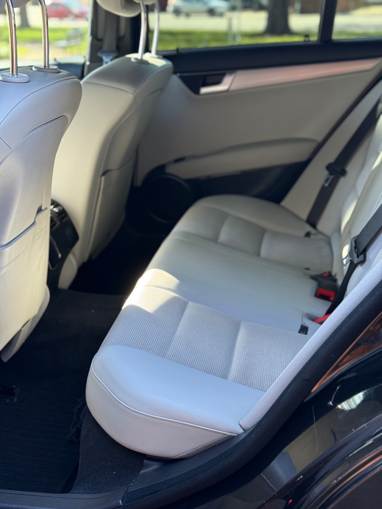 Used Mercedes-Benz C Class 2012 for sale - 77951648: Photo 11