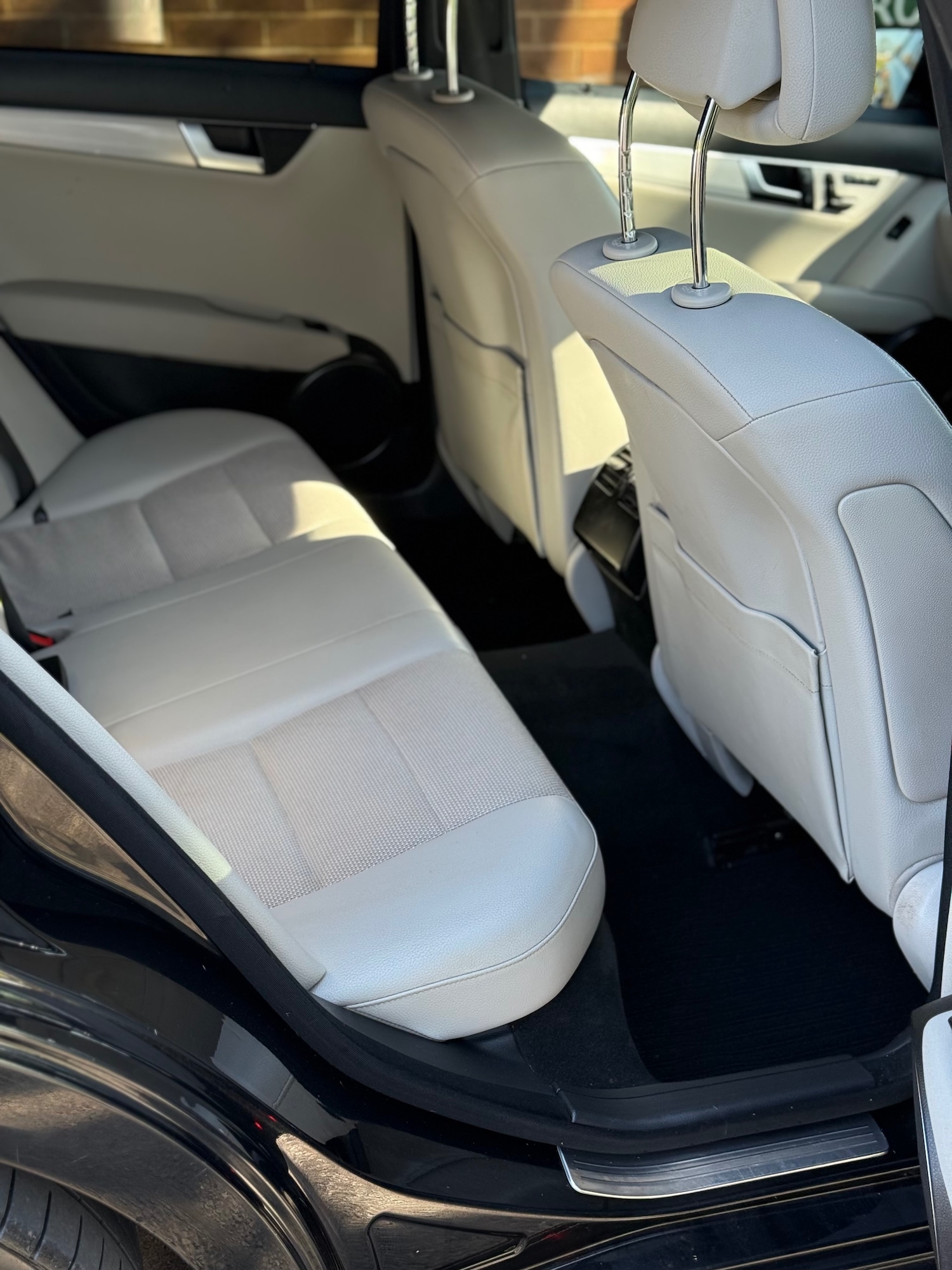 Used Mercedes-Benz C Class 2012 for sale - 77951648: Photo 14