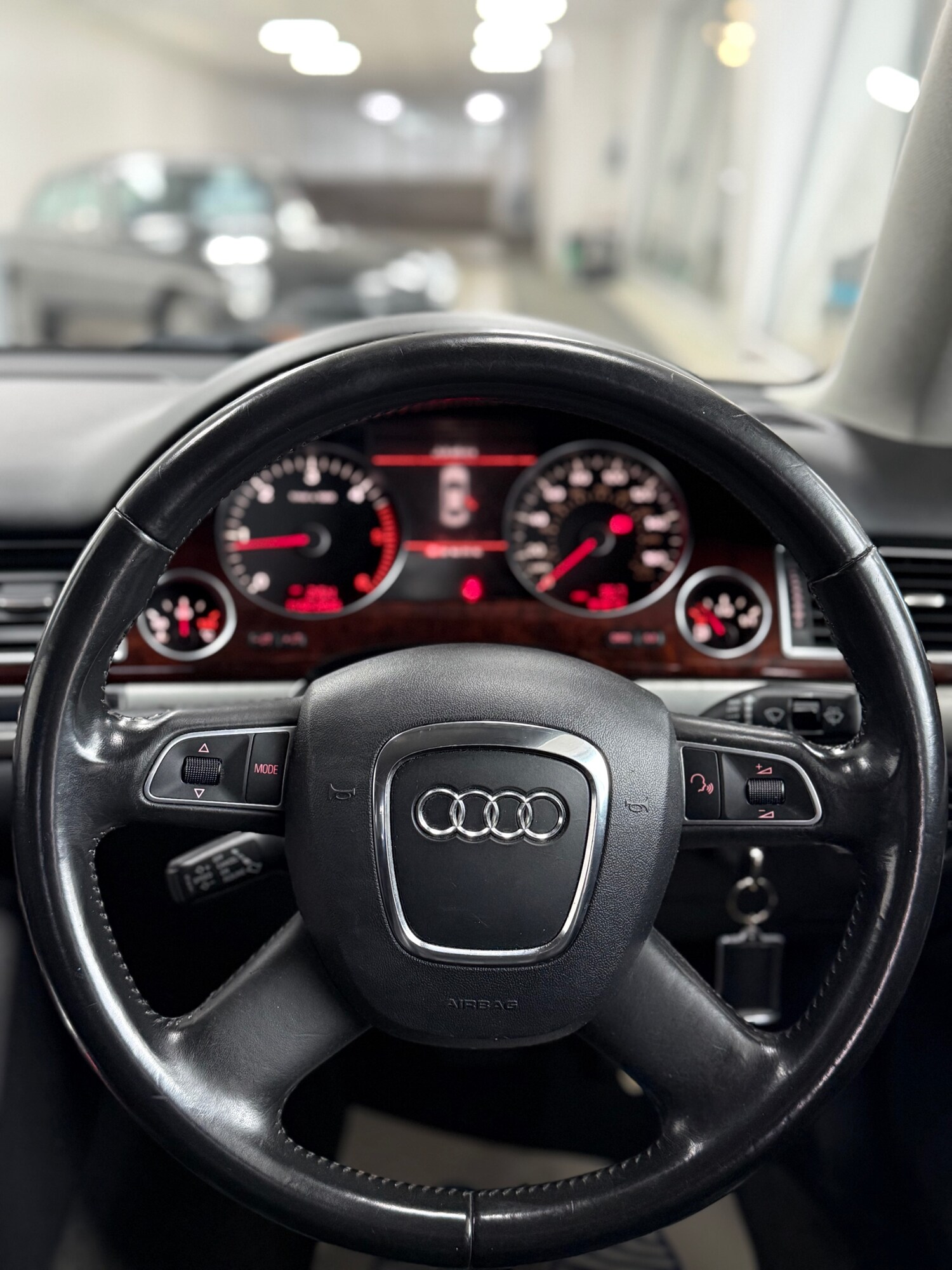 Used Audi A8 2010 for sale - 77694572: Photo 15