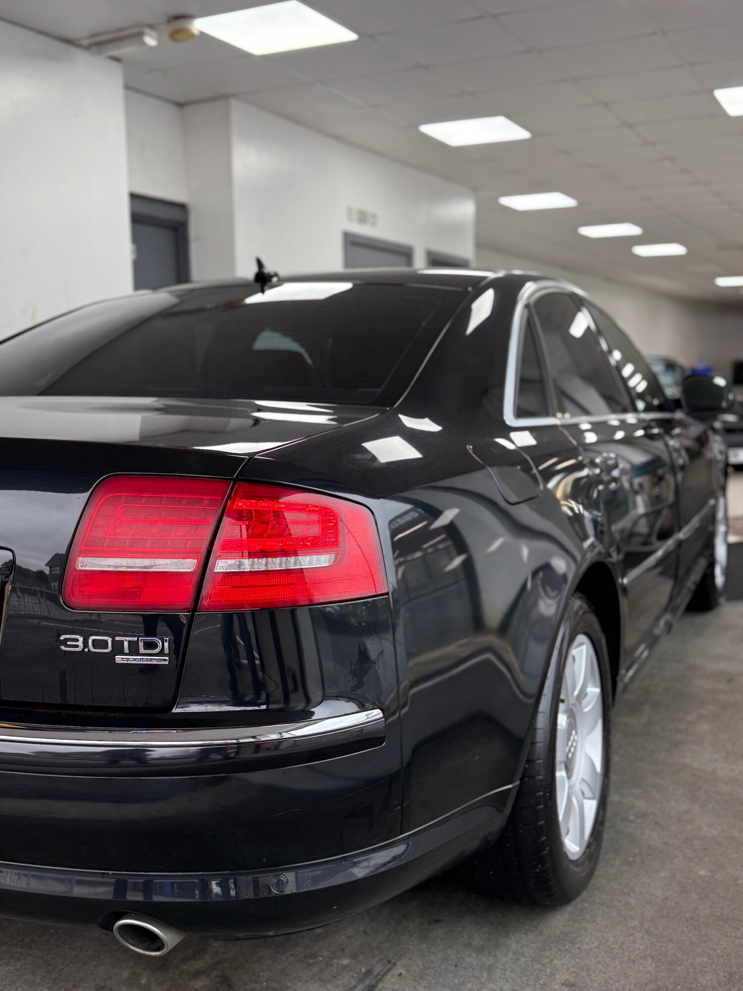 Used Audi A8 2010 for sale - 77694572: Photo 7