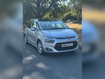 Used Citroen C4 Picasso 2016 for sale - 79519911: Photo