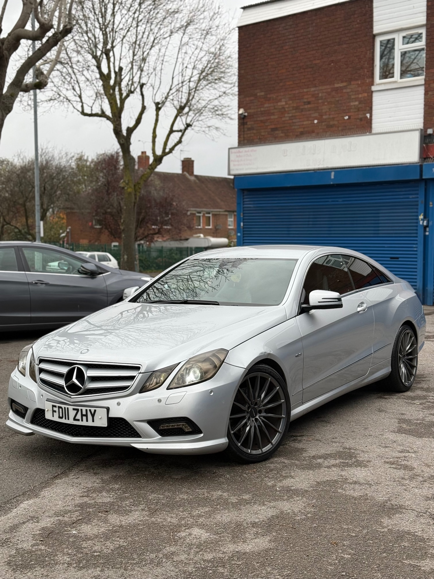 Used Mercedes-Benz E Class 2011 for sale - 76547987: Photo 1