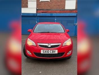 Vauxhall - Astra