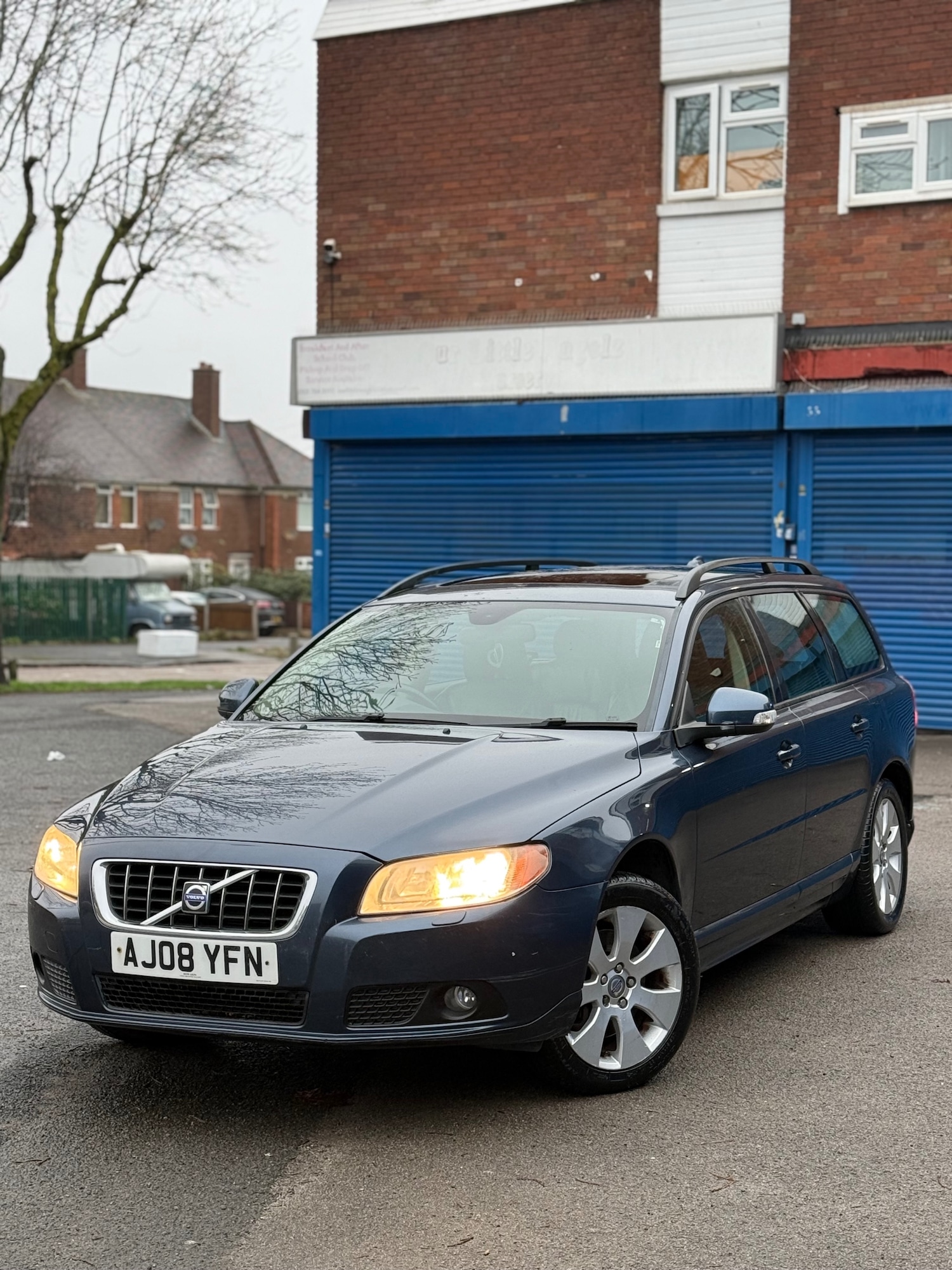 Used Volvo V70 2008 for sale - 76589734: Photo 3