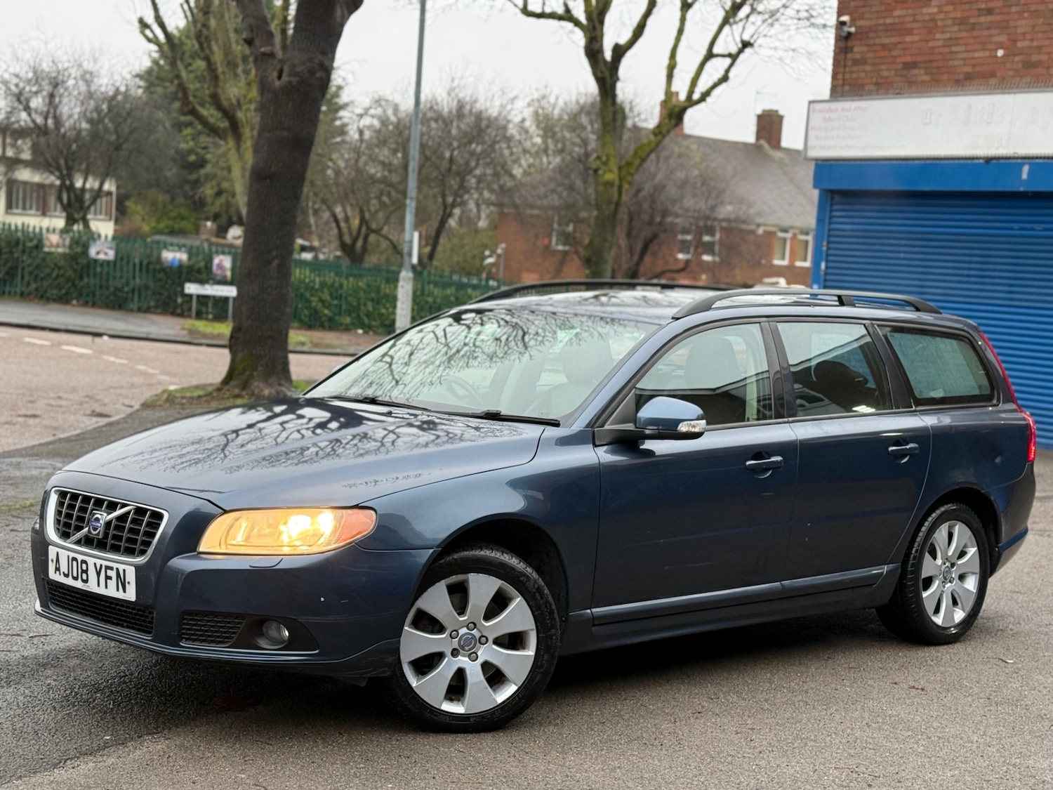Used Volvo V70 2008 for sale - 76589734: Photo 4