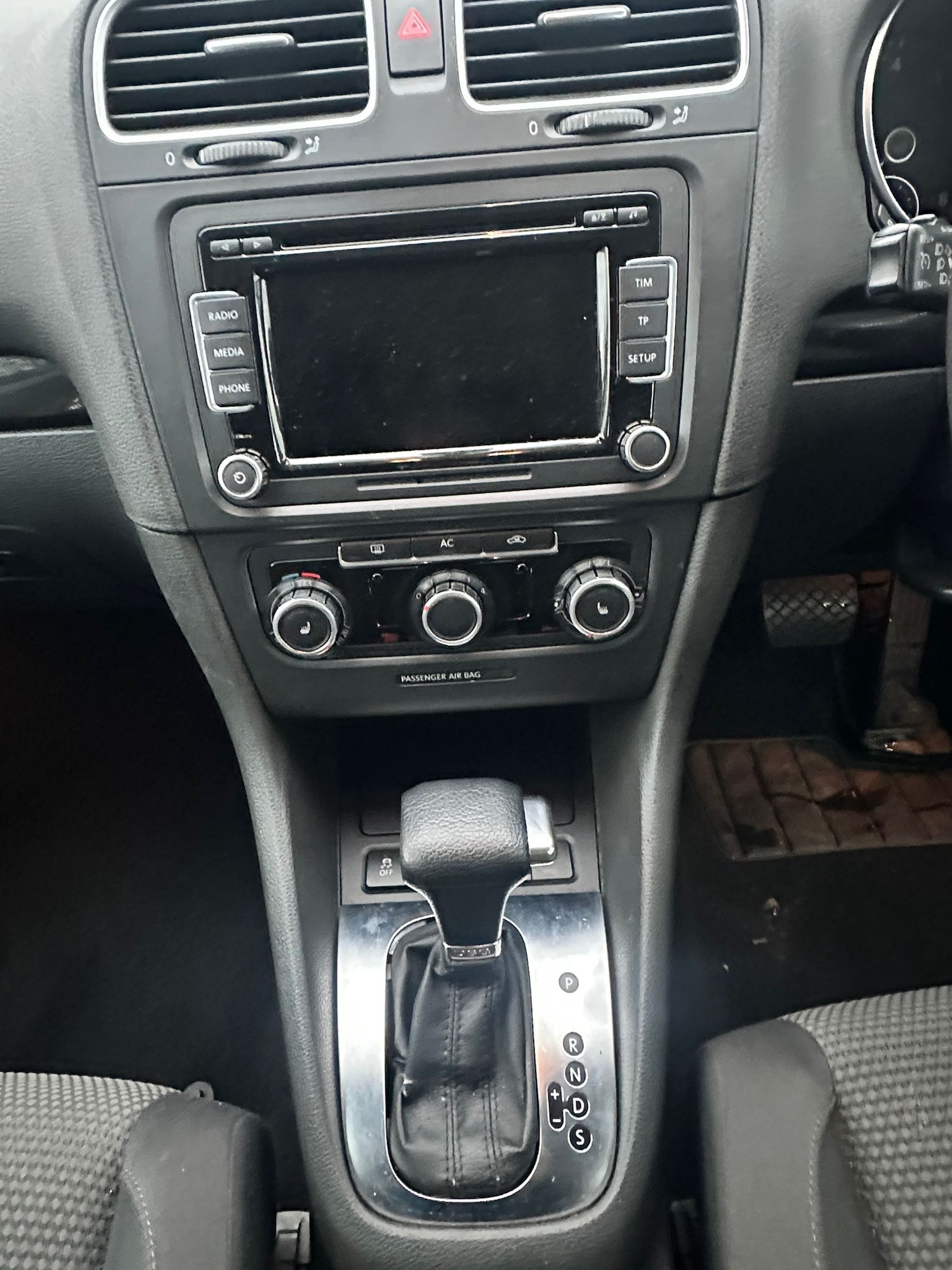 Used Volkswagen Golf 2010 for sale - 77610660: Photo 16