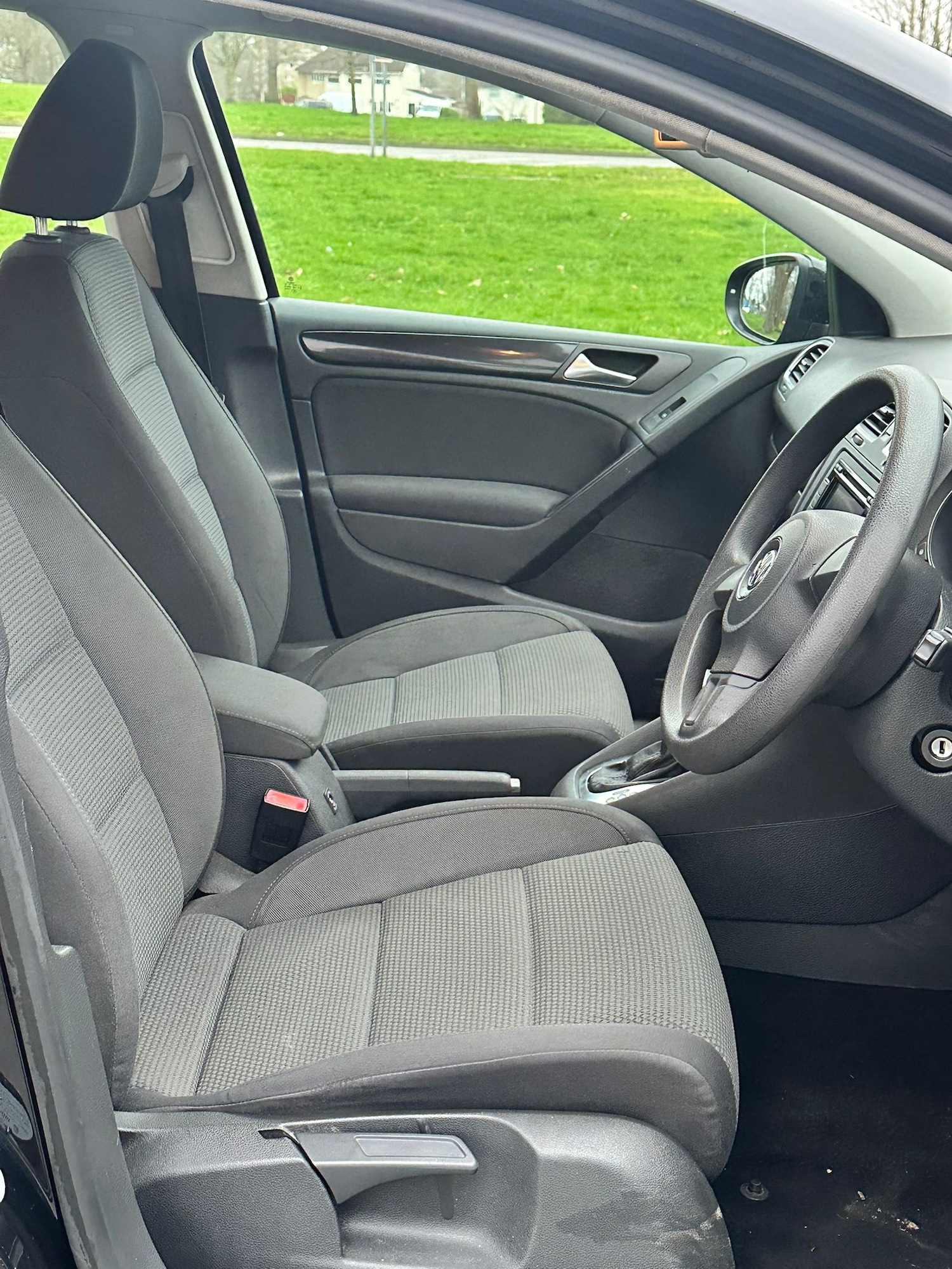 Used Volkswagen Golf 2010 for sale - 77610660: Photo 21