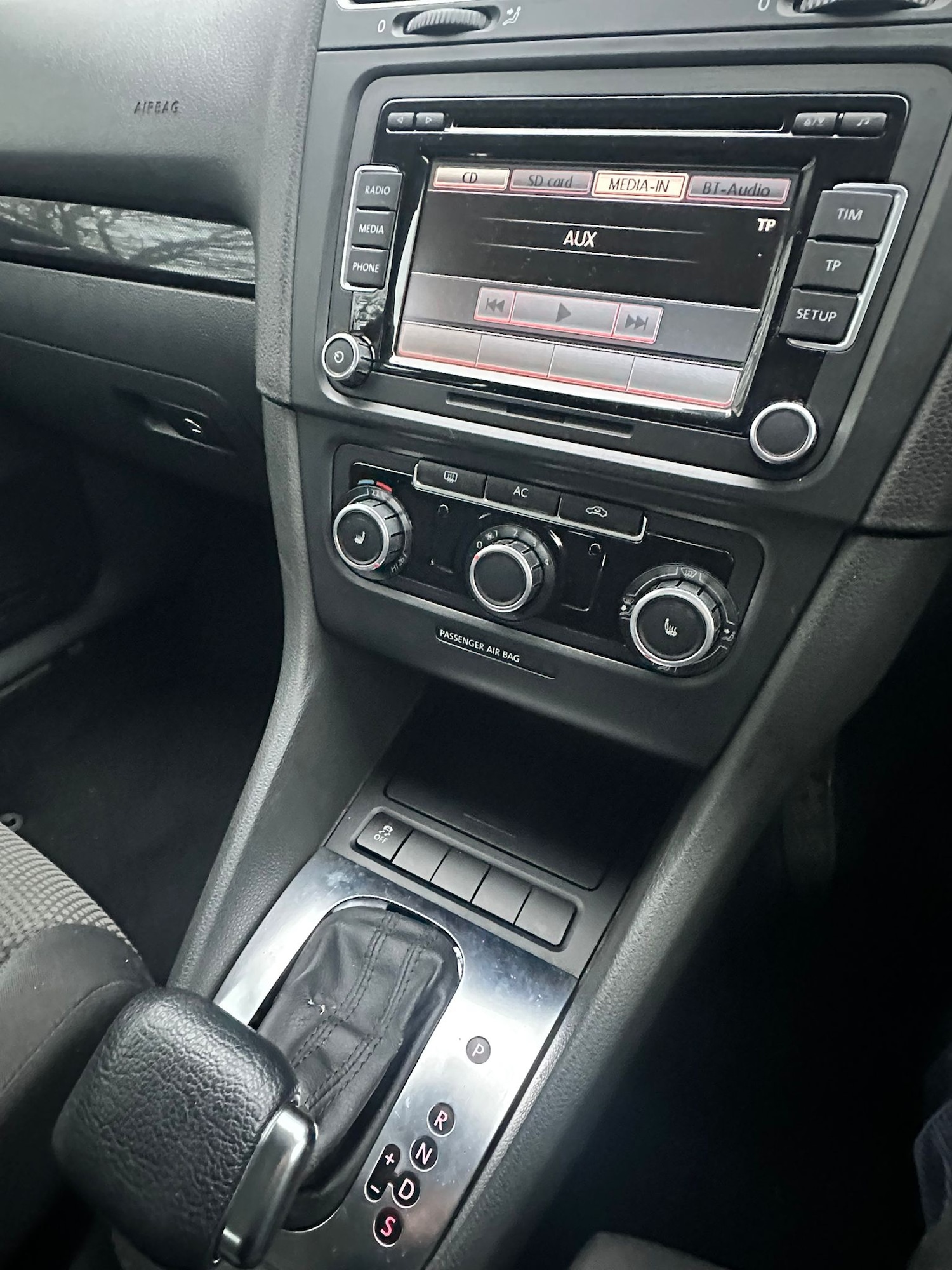 Used Volkswagen Golf 2010 for sale - 77610660: Photo 25