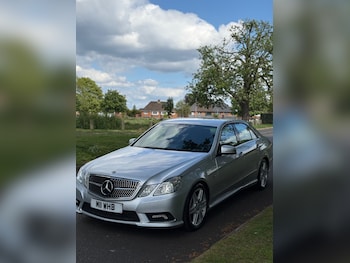 Used Mercedes-Benz E Class 2010 for sale - 78681196: Photo