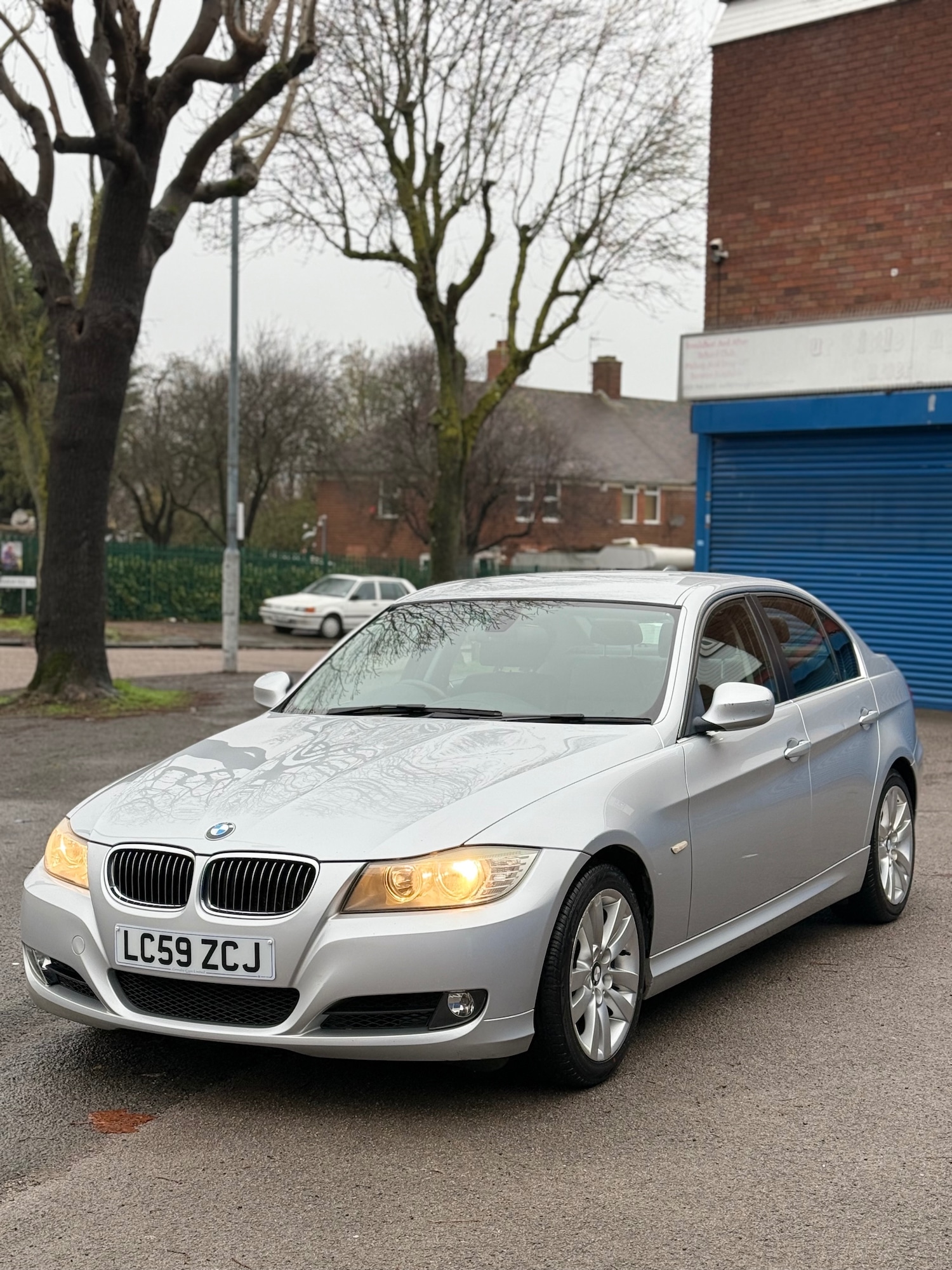 Used BMW 3 Series 2009 for sale - 76589727: Photo 2