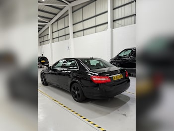 Used Mercedes-Benz E-Class 2013 for sale - 75997114: Photo
