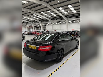 Used Mercedes-Benz E-Class 2013 for sale - 75997114: Photo