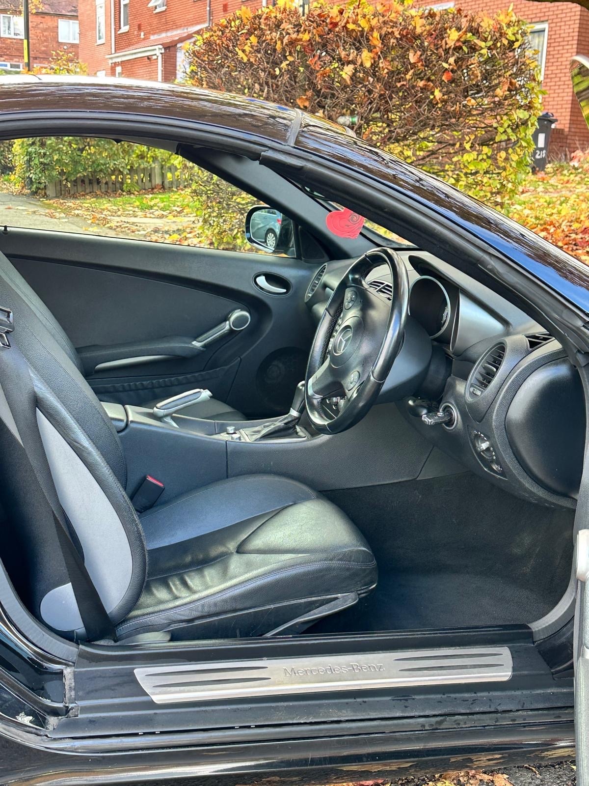 Used Mercedes-Benz SLK 2010 for sale - 76426487: Photo 11