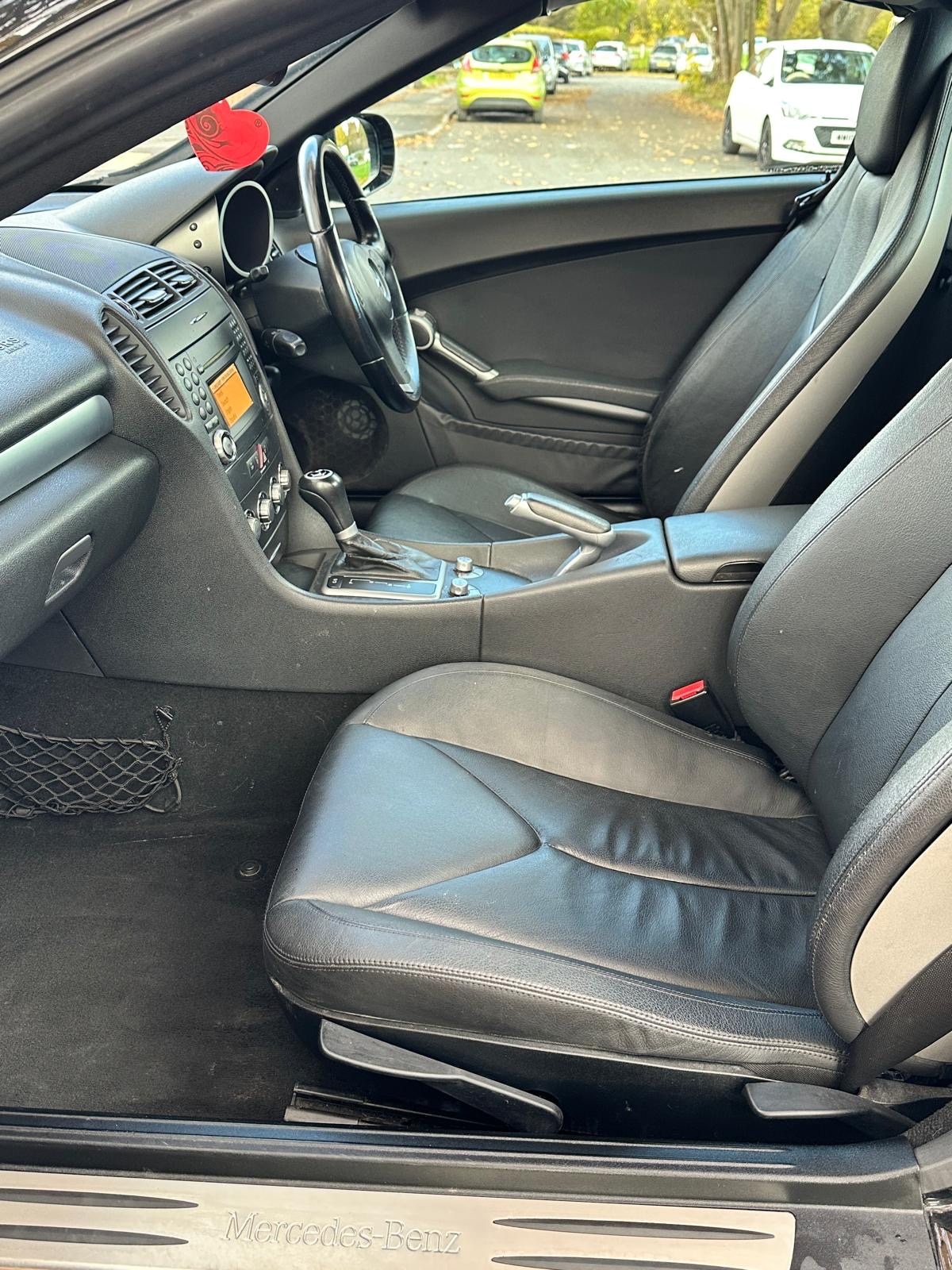 Used Mercedes-Benz SLK 2010 for sale - 76426487: Photo 15