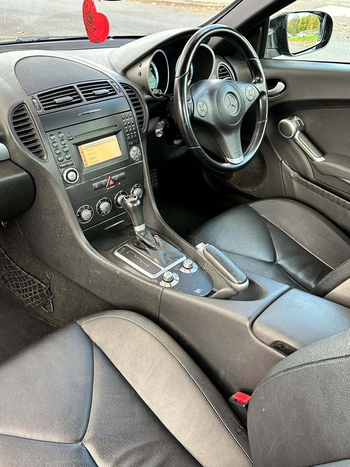 Used Mercedes-Benz SLK 2010 for sale - 76426487: Photo 17