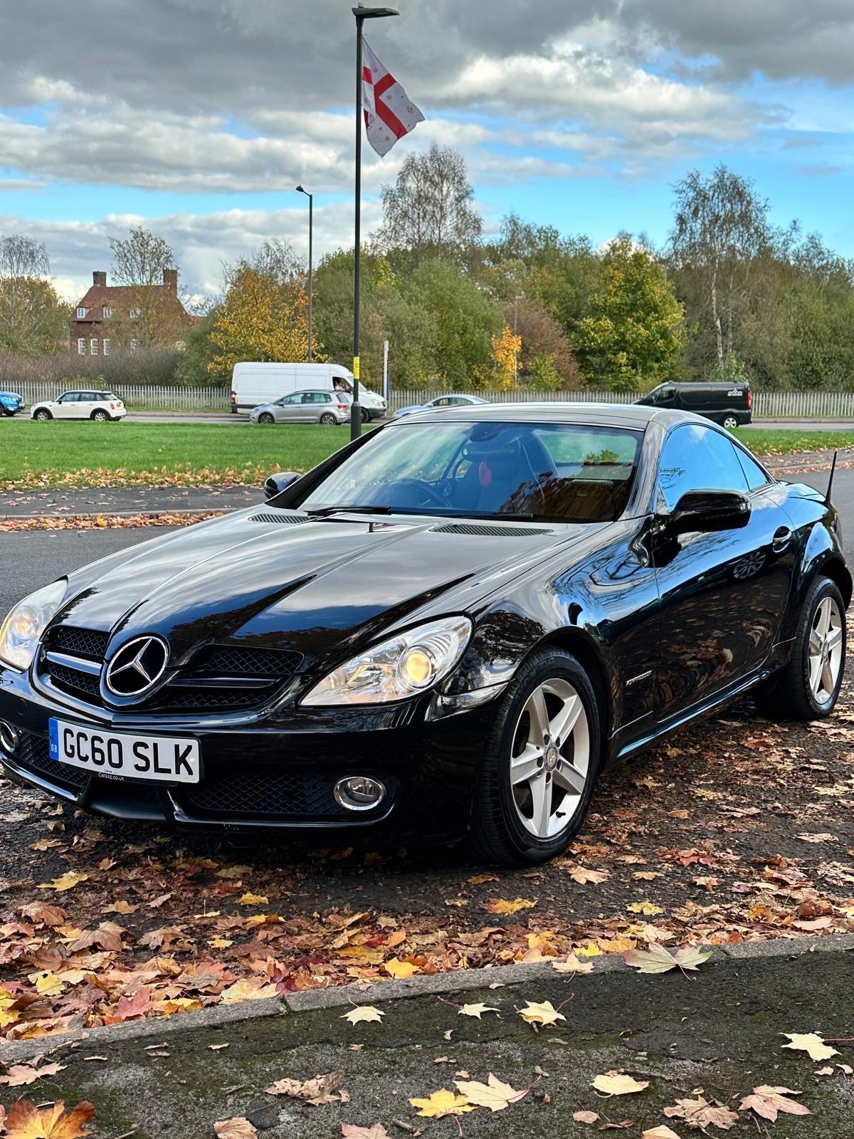 Used Mercedes-Benz SLK 2010 for sale - 76426487: Photo 2