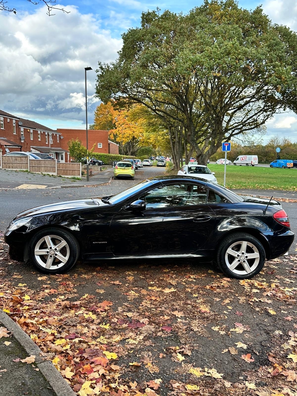 Used Mercedes-Benz SLK 2010 for sale - 76426487: Photo 3