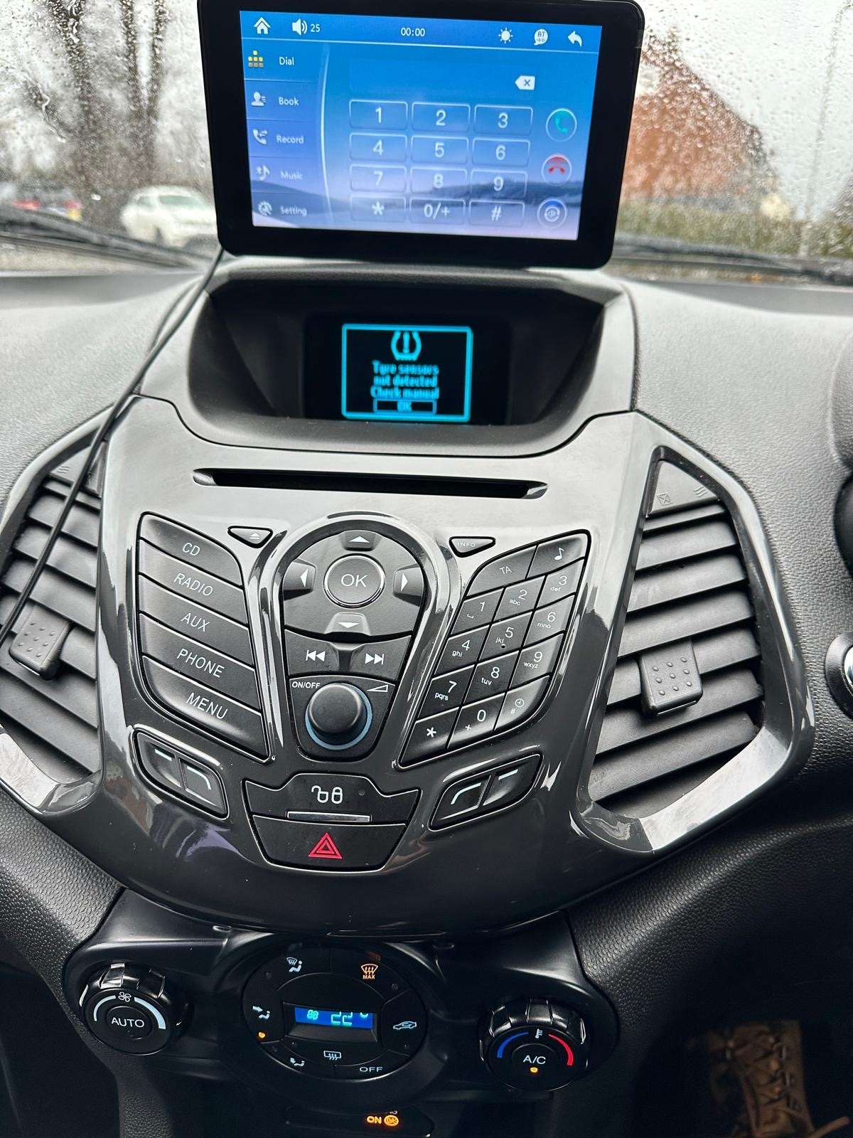 Used Ford Ecosport 2014 for sale - 76958599: Photo 18