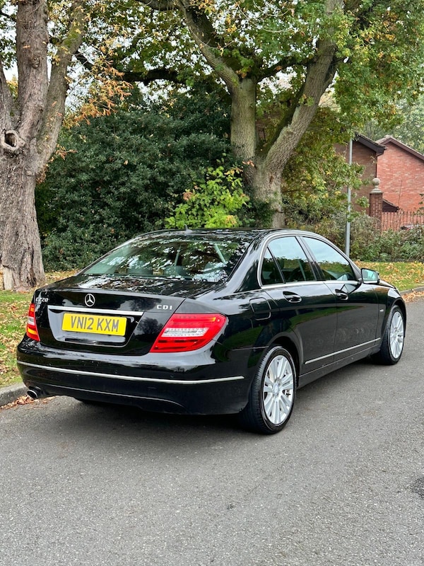 Used Mercedes-Benz C Class 2012 for sale - 76302987: Photo 11