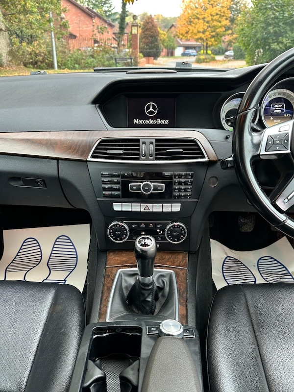 Used Mercedes-Benz C Class 2012 for sale - 76302987: Photo 14