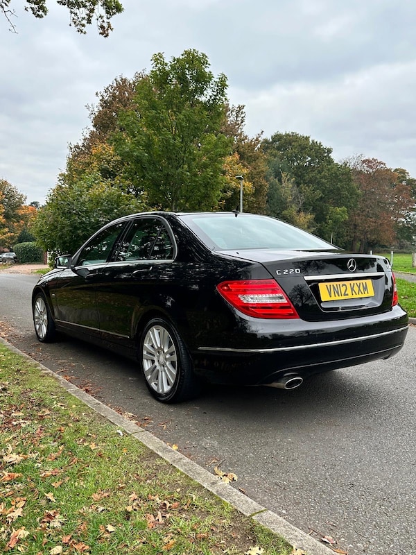 Used Mercedes-Benz C Class 2012 for sale - 76302987: Photo 7