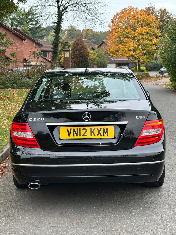 Used Mercedes-Benz C Class 2012 for sale - 76302987: Photo 9