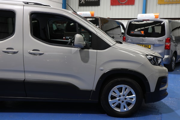 Used Peugeot Rifter 2019 for sale - 75418869: Photo 16