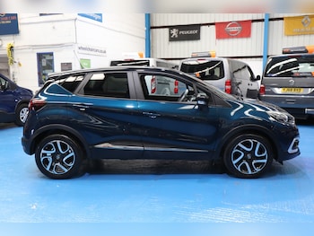 Used Renault Captur 2018 for sale - 79526404: Photo