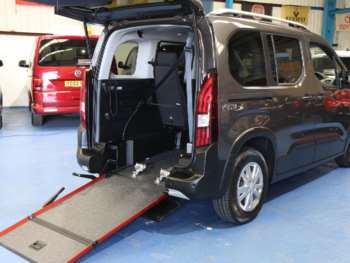 2020 (20) - WHEELCHAIR ACCESSIBLE VEHICLE 5-Door