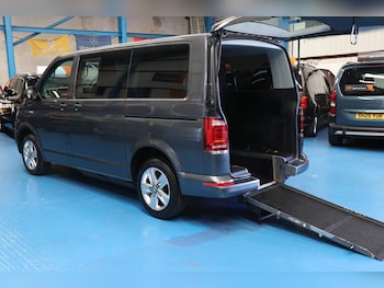 Used Volkswagen Transporter 2018 for sale - 79230840: Photo