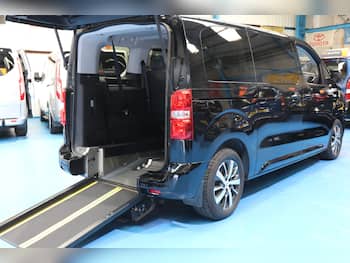 Used Toyota PROACE CITY Verso 2023 for sale - 79735417: Photo