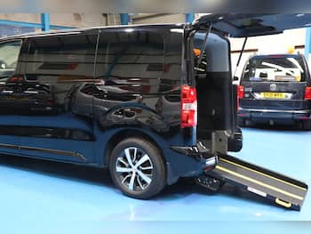 Used Toyota PROACE CITY Verso 2023 for sale - 79735417: Photo