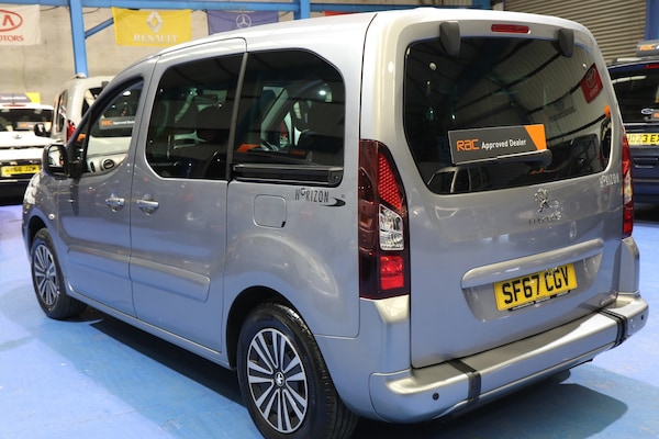 Used Peugeot Partner 2017 for sale - 75393034: Photo 19