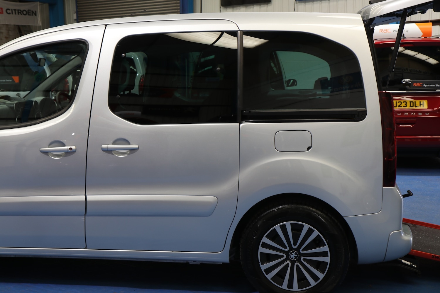 Used Peugeot Partner 2017 for sale - 77461629: Photo 10