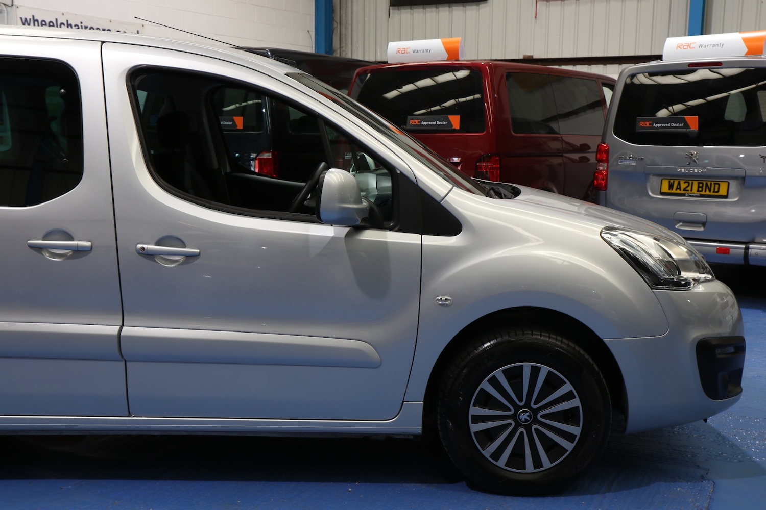 Used Peugeot Partner 2017 for sale - 77461629: Photo 12