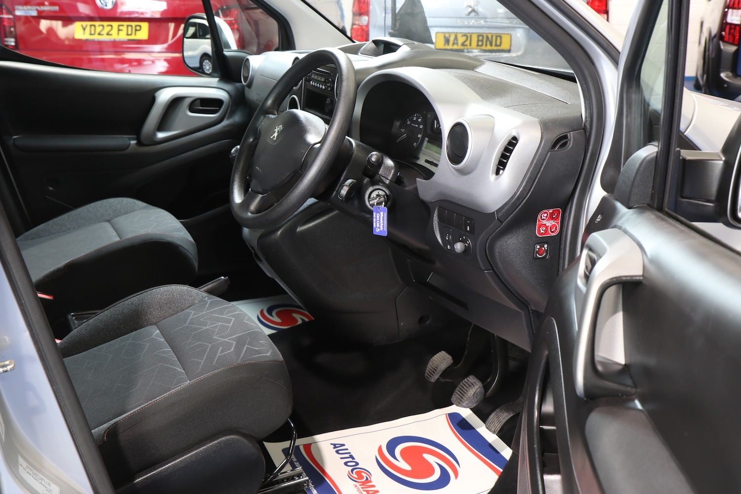 Used Peugeot Partner 2017 for sale - 77461629: Photo 4