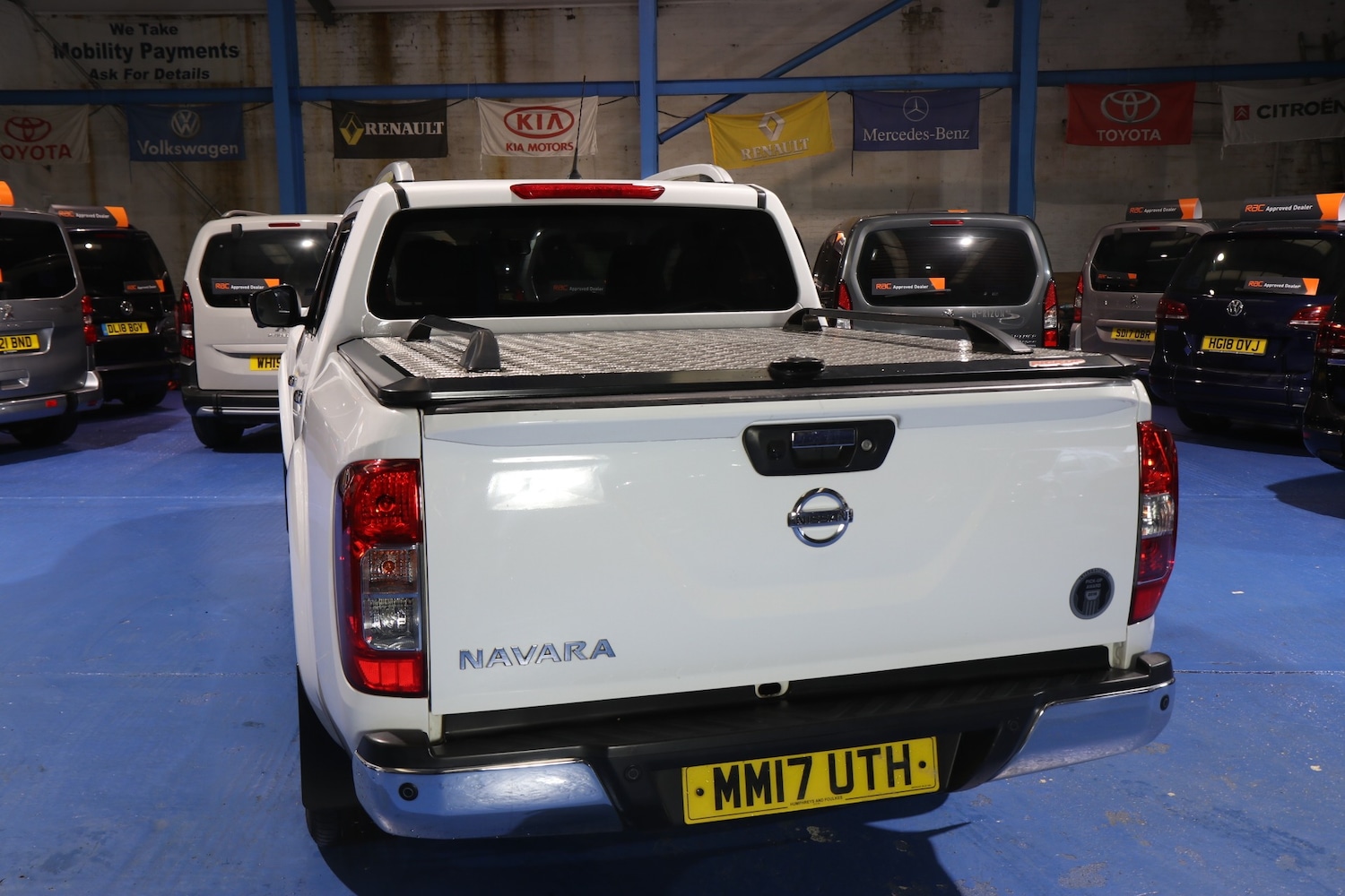 Used Nissan Navara 2017 for sale - 77517725: Photo 6