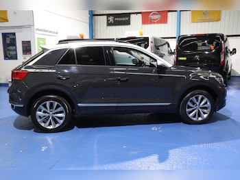 Used Volkswagen T-Roc 2019 for sale - 77803249: Photo